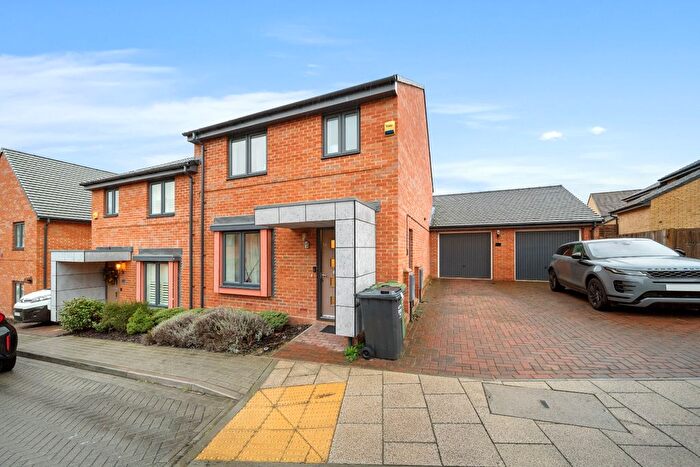 3 Bedroom Semi-Detached House To Rent In Lancaster Close, Castle Hill, Ebbsfleet Valley, Swanscombe, Kent, DA10