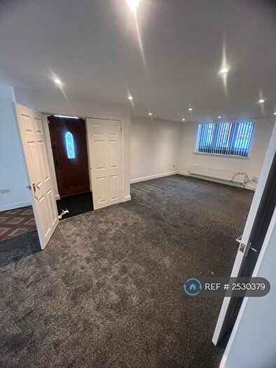 3 Bedroom Semi-Detached House To Rent In Langham Avenue, Liverpool, L17