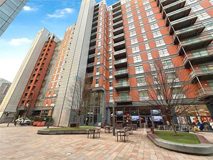2 Bedroom Flat To Rent In West Point, Wellington Street, LS1