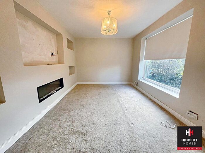 3 Bedroom End Of Terrace House To Rent In The Clough, Stockport, SK5