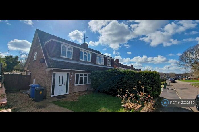 3 Bedroom Semi-Detached House To Rent In Culloden Drive, Kettering, NN15