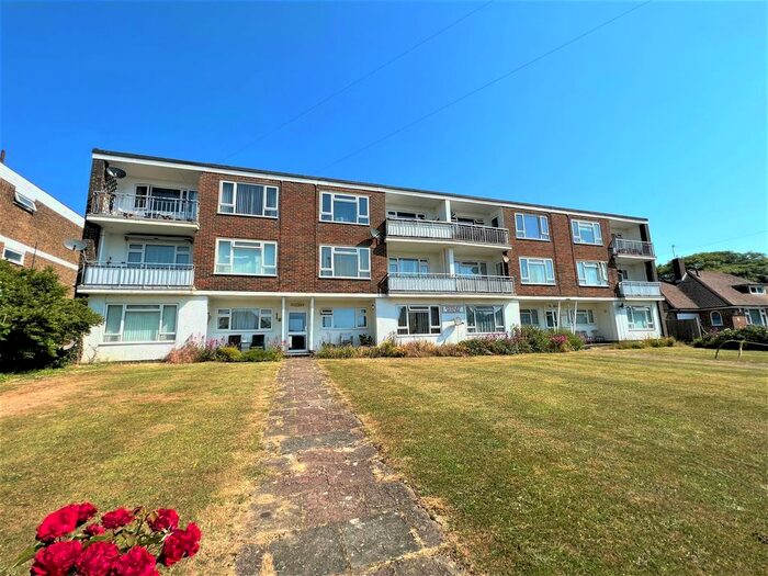 2 Bedroom Flat To Rent In Cooden Drive, Bexhill-On-Sea, TN39