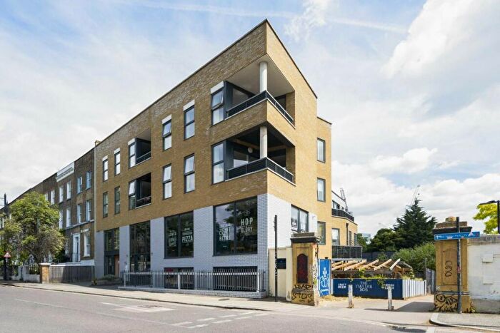 2 Bedroom Flat To Rent In Cadogan Terrace, Victoria Park, E9