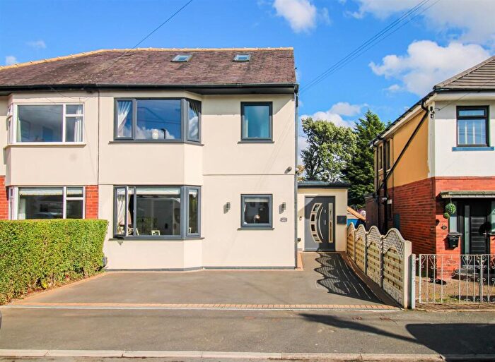 3 Bedroom Semi-Detached House For Sale In Willans Avenue, Rothwell, Leeds, LS26