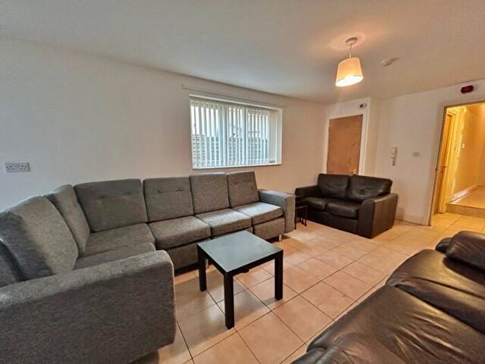 10 Bedroom House To Rent In Llanbleddian Gardens, Cardiff(City), CF24