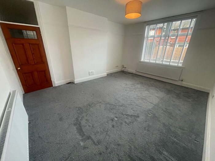 1 Bedroom Flat To Rent In Fosse Road South, Leicester, LE3