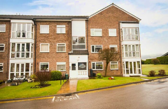 2 Bedroom Flat To Rent In Kay Brow, Ramsbottom, Bury BL0