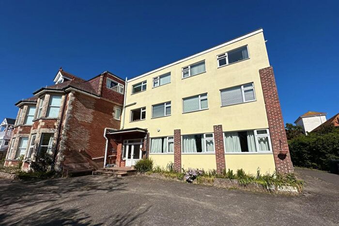 2 Bedroom Flat To Rent In North Swanage, BH19