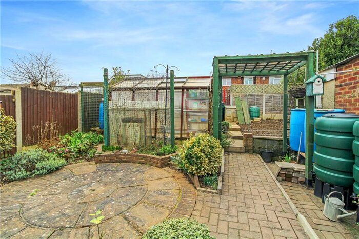 2 Bedroom Bungalow For Sale In Chalky Bank Road, Rainham, Gillingham, Kent, ME8