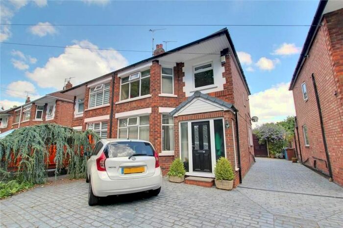 3 Bedroom Semi-Detached House To Rent In Ings Road, Sutton On Hull, HU7