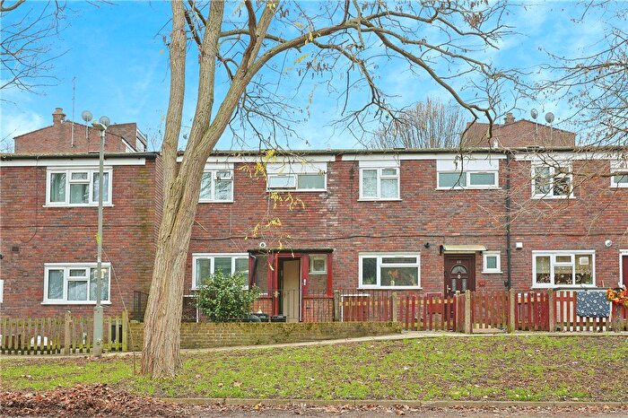 3 Bedroom Terraced House For Sale In Gideon Road, London, SW11