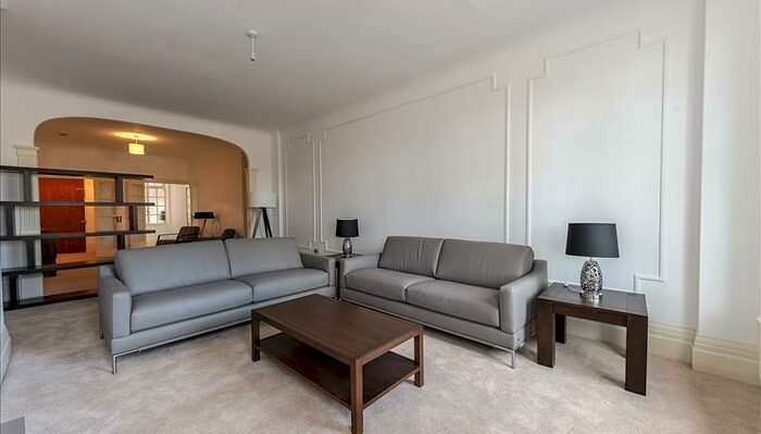 5 Bedroom Flat To Rent In Park Road, St John's Wood, NW8
