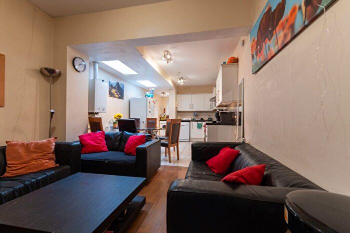 6 Bedroom House To Rent In Dawlish Road, Selly Oak, B29