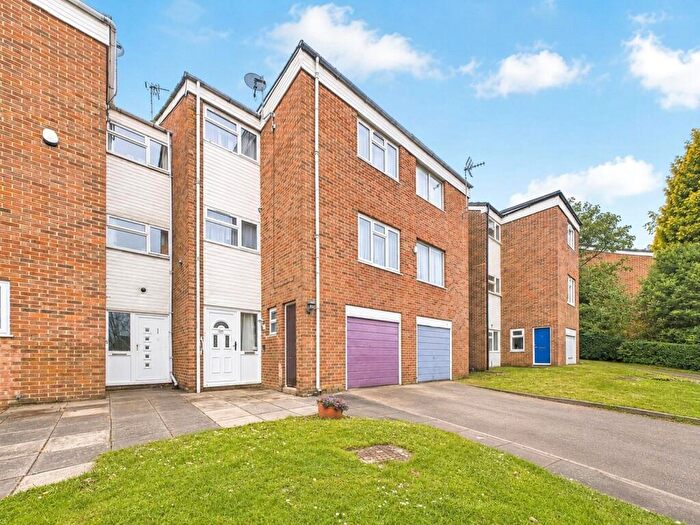 4 Bedroom Terraced House For Sale In Shakespeare Road, Basingstoke, Hampshire, RG24