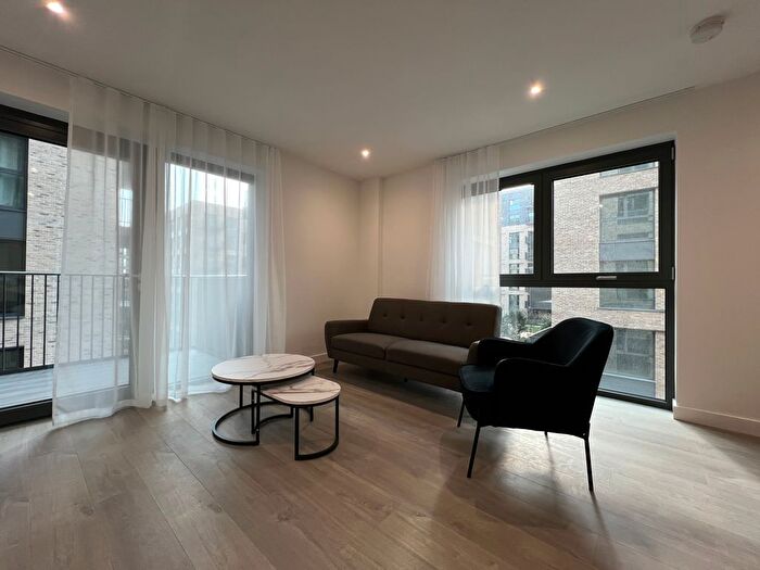 2 Bedroom Flat To Rent In Anax Street, London, N4