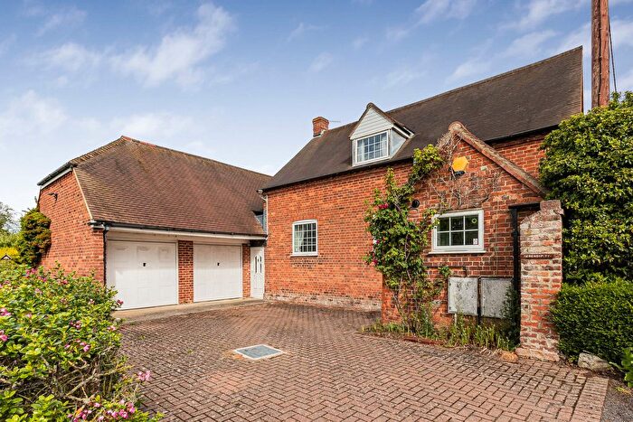 4 Bedroom Detached House For Sale In Old Moor, Milton, OX14