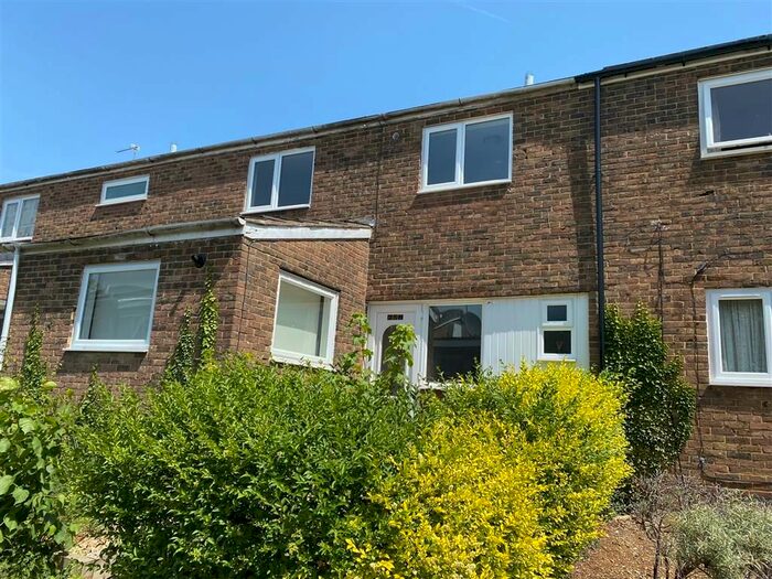3 Bedroom Property To Rent In Lonsdale Road, Stevenage, SG1
