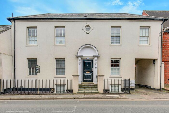 2 Bedroom Flat For Sale In High Street, Westerham, TN16