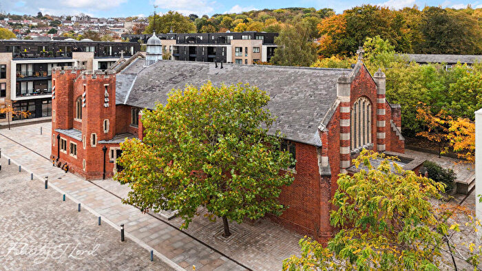 2 Bedroom Duplex For Sale In Ashmore Road, London, SE18