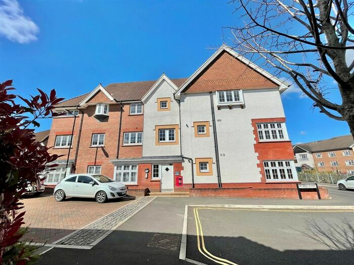 2 Bedroom Flat To Rent In Baily Place, Bristol, BS16