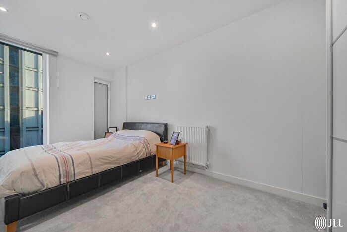 1 Bedroom Flat For Sale In Atelier Point, Jupp Road West, London, E15