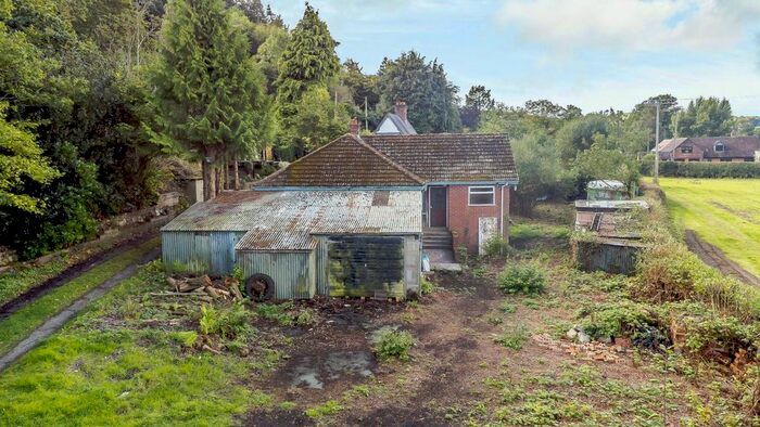 Bungalow For Sale In Pontesford Hill, Pontesbury, Shrewsbury SY5