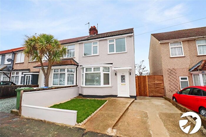 3 Bedroom End Terrace House For Sale In Elstree Gardens, Belvedere, DA17