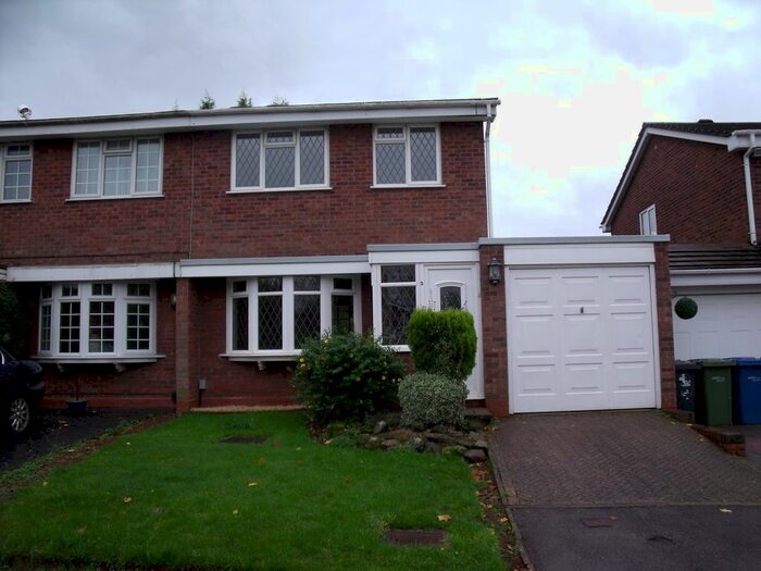 3 Bedroom Semi-Detached House To Rent In Correen, Wilnecote, Tamworth, Staffordshire B77