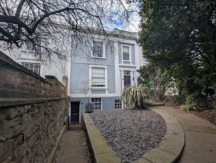 3 Bedroom Flat To Rent In Cotham Hill Ref, BS6