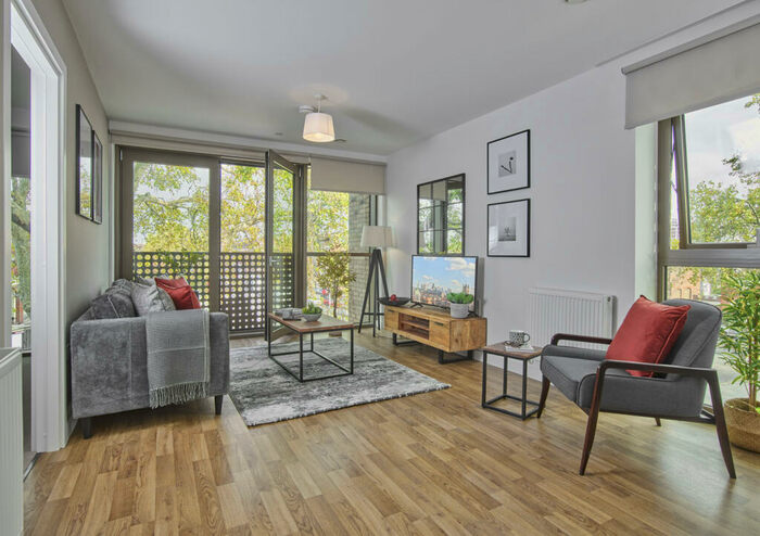 2 Bedroom Apartment To Rent In Apex Gardens, Seven Sisters London, N15