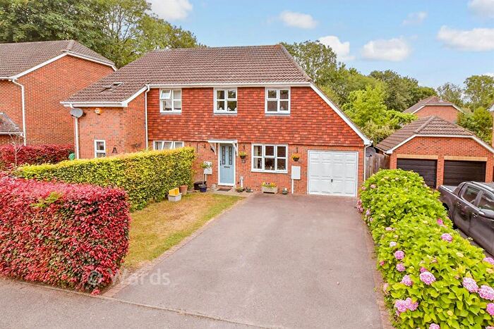 3 Bedroom Semi Detached House For Sale In The Ridgeway, Lympne, Kent, CT21