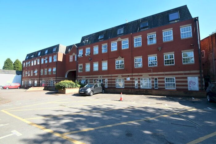 2 Bedroom Flat To Rent In Langham House, Mill Street, Luton, Bedfordshire, LU1