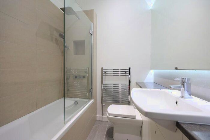 2 Bedroom Apartment For Sale In Tyndalls Park Road | Clifton, BS8