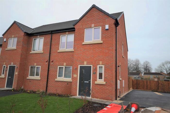 3 Bedroom Semi-Detached House To Rent In Wemesford Gardens, Warmsworth, Doncaster DN4