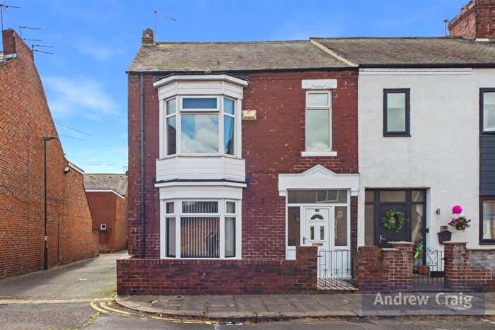 3 Bedroom End Of Terrace House For Sale In Leighton Street, South Shields, NE33