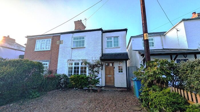 3 Bedroom Semi-Detached House For Sale In Winkfield Lane, Maidens Green, Windsor, Berkshire, SL4