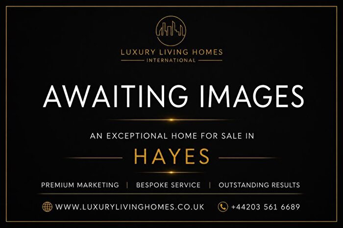 3 Bedroom Detached House For Sale In Bourne Avenue, Hayes, UB3