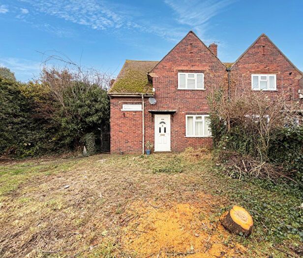 3 Bedroom Semi Detached House For Sale In Vauxhall Avenue, Canterbury, CT1