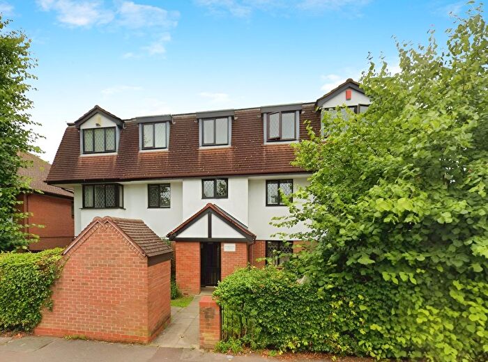 2 Bedroom Flat To Rent In Green Lane, London, SE9