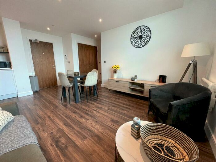 1 Bedroom Apartment To Rent In New Eton House, Bath Road, Slough, Berkshire, SL1