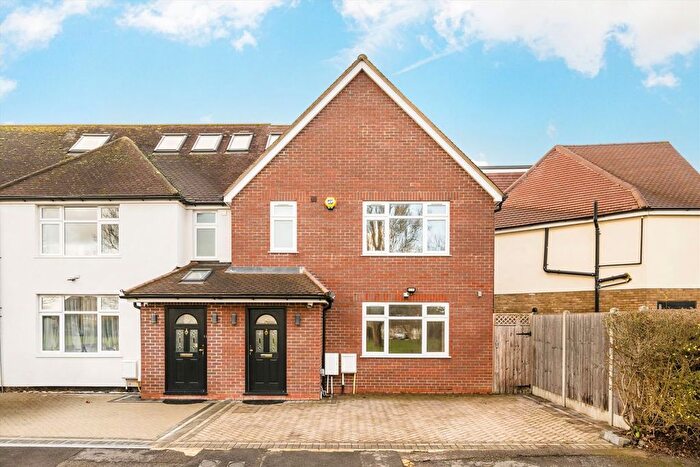 4 Bedroom Property To Rent In Lilac Gardens, London, W5