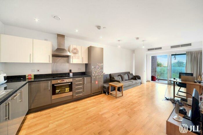 1 Bedroom Flat To Rent In High Street London, E15