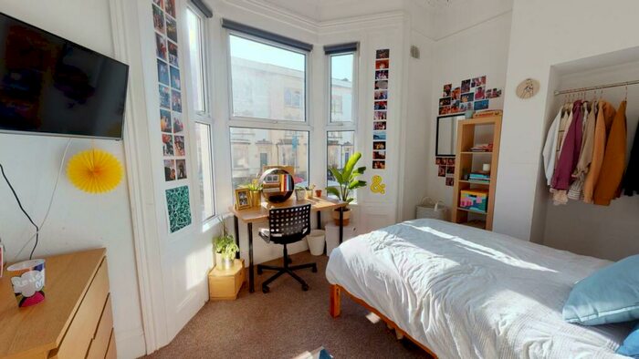 2 Bedroom House To Rent In City Road, Bristol, BS2