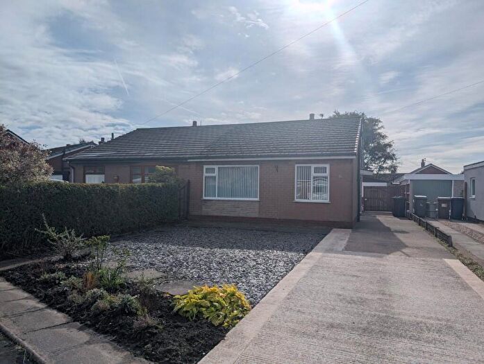 2 Bedroom Bungalow To Rent In Cockersand Avenue, PR4