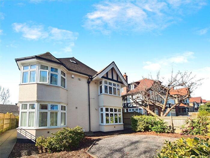 2 Bedroom Flat To Rent In Hill Lane, Southampton, SO15