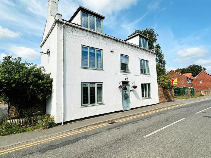 4 Bedroom Detached House For Sale In Rythergate, Cawood, Selby, YO8