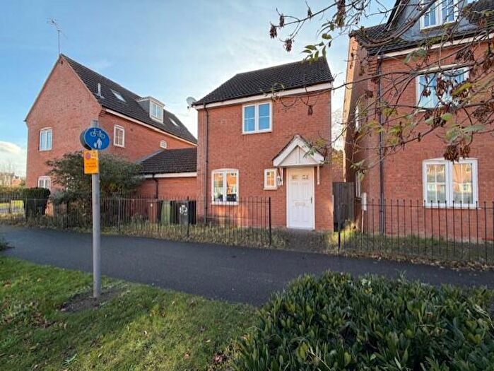 3 Bedroom Detached House To Rent In Vale Drive, Hampton Vale, PE7