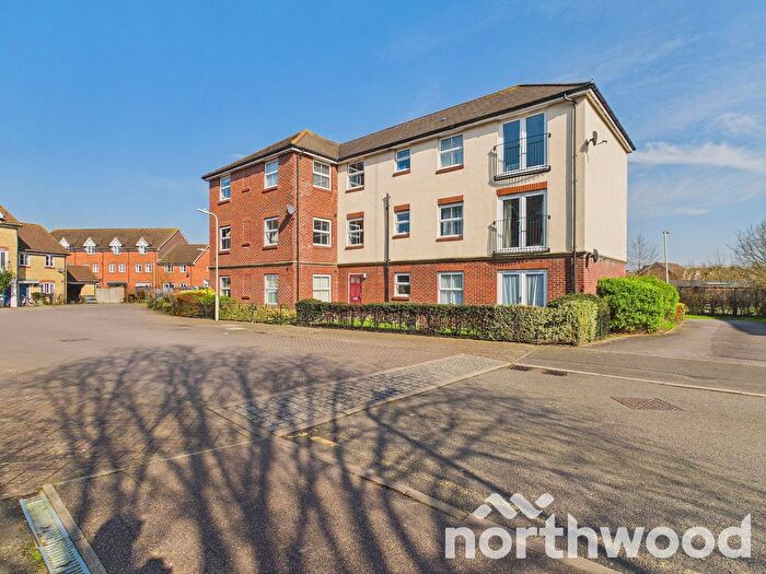 2 Bedroom Flat For Sale In Hurst Road, Kennington, Ashford, TN24