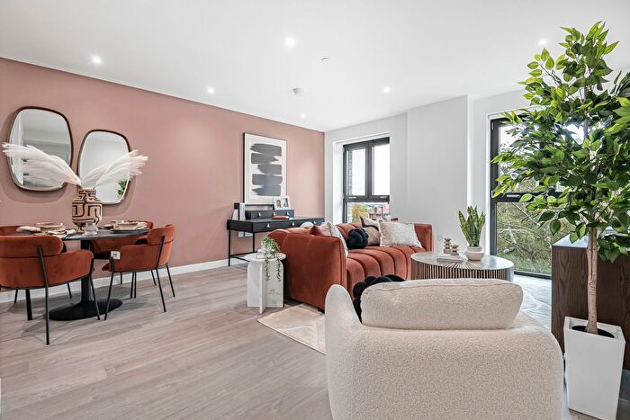 1 Bedroom Flat For Sale In Emperor Point, Woodberry Down, Finsbury Park, London, N4