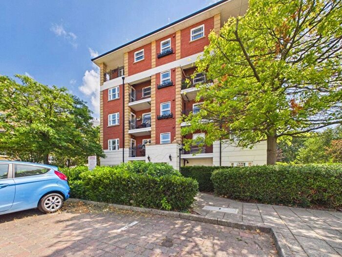 2 Bedroom Apartment To Rent In Trinity Church Road, London, SW13